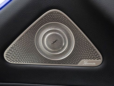 Used 2022 Mercedes-Benz S 500 4MATIC w/ AMG Line Package image 17