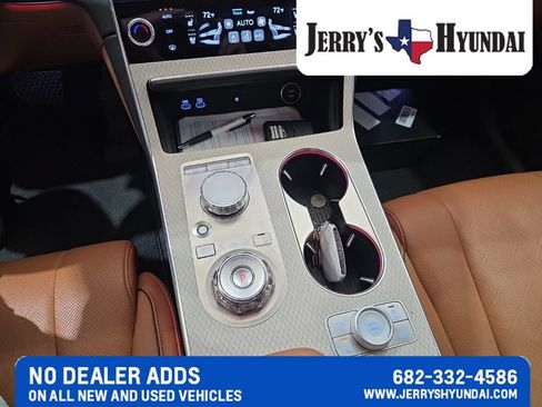 Used 2025 Genesis GV80 2.5T Prestige AWD/4WD image 15