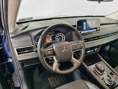 Used 2022 Mitsubishi Outlander SE AWD/4WD image 16