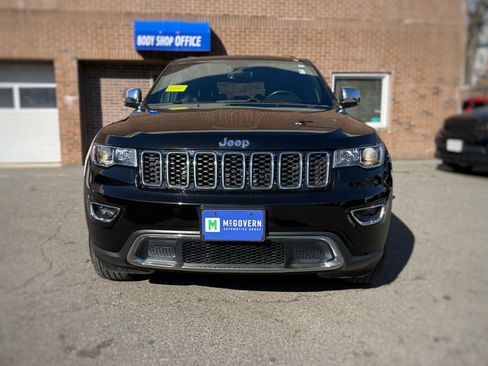 Used 2021 Jeep Grand Cherokee Limited image 2