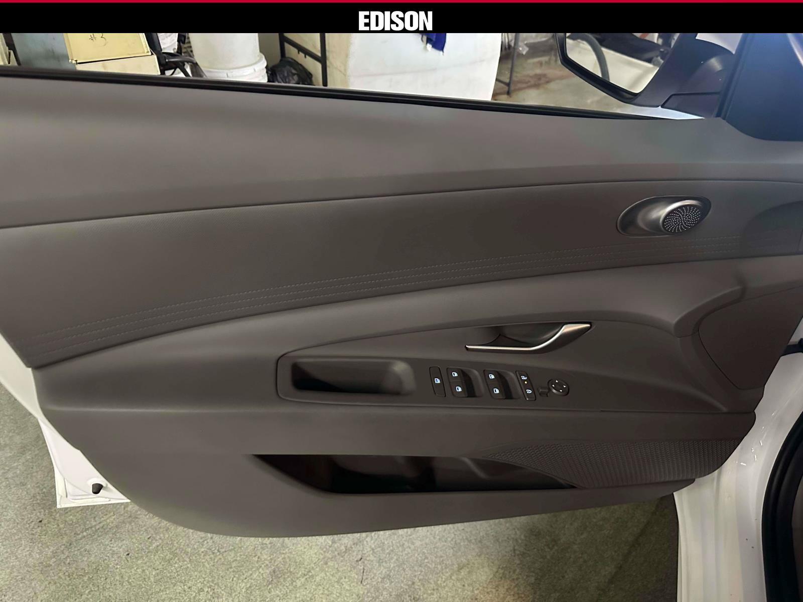 Used 2025 Hyundai Elantra SE FWD image 13
