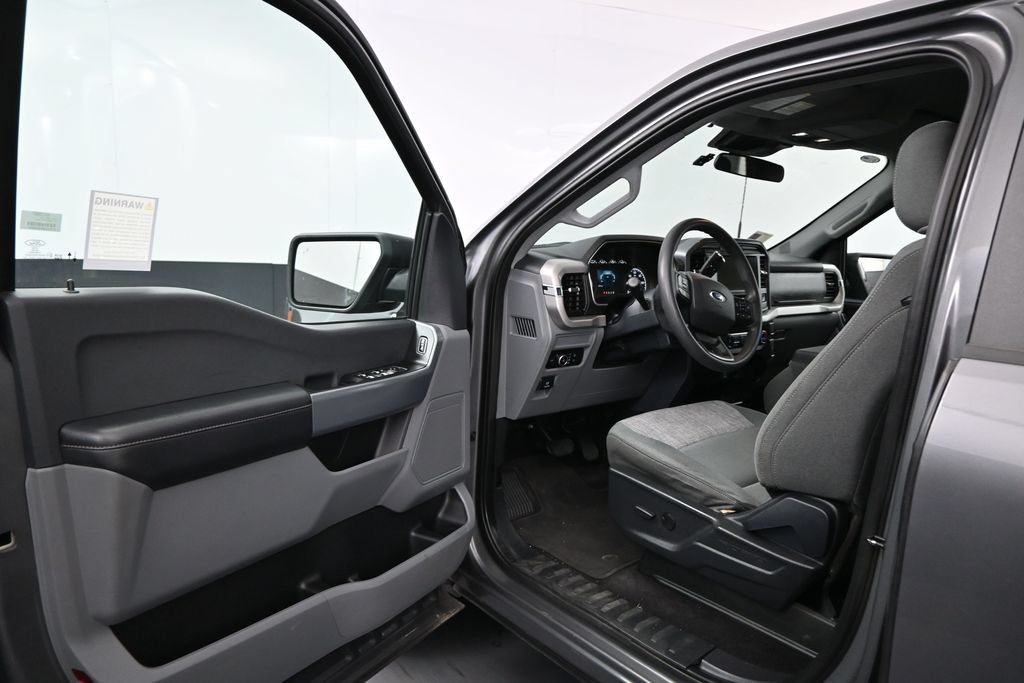 Used 2023 Ford F150 XLT AWD/4WD image 5