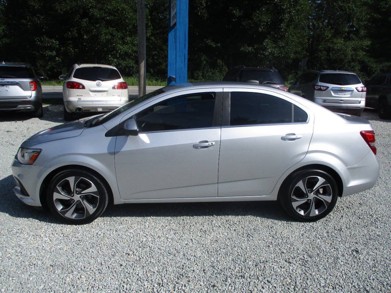 Used 2018 Chevrolet Sonic Premier FWD image 2