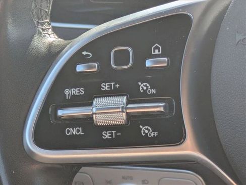 Used 2022 Mercedes-Benz GLE 350 4MATIC image 11