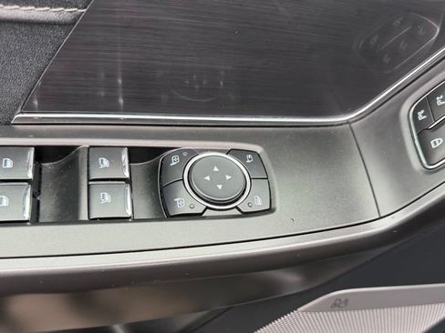 Used 2025 Ford F150 Lariat AWD/4WD image 19