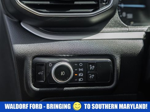 Used 2022 Ford Explorer XLT w/ Equipment Group 202A AWD/4WD image 46