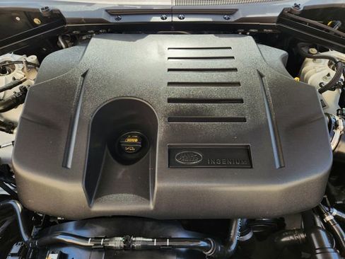 Used 2023 Land Rover Defender 110 X-Dynamic SE image 30