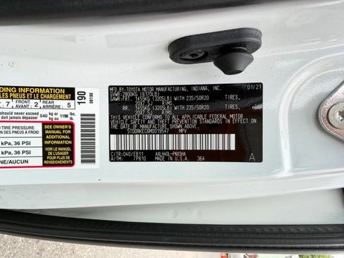 Used 2021 Toyota Sienna XSE w/ XSE Plus Package FWD image 37