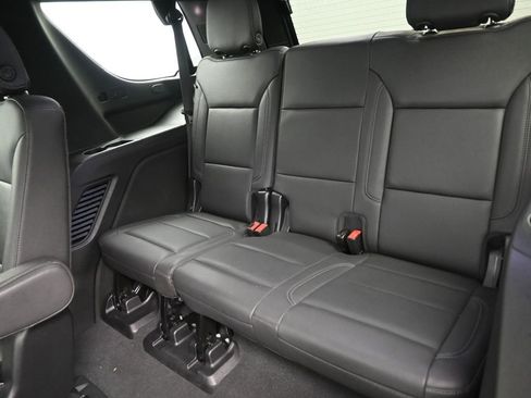 Used 2022 Chevrolet Tahoe LT w/ Luxury Package image 12