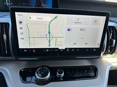 New 2025 Ford Expedition Active image 9