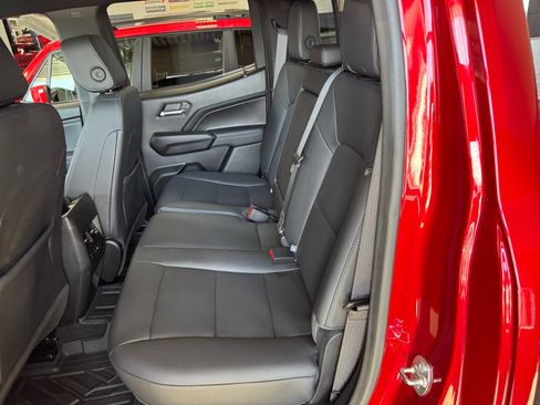 Used 2024 GMC Canyon Elevation w/ Elevation Premium Package AWD/4WD image 11
