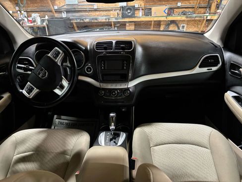 Used 2020 Dodge Journey SE w/ SE Popular Equipment Group image 35