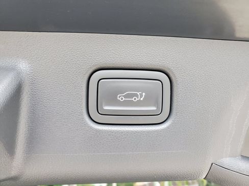 Used 2024 Hyundai Kona Limited FWD image 9