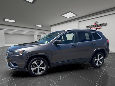 Used 2019 Jeep Cherokee Limited FWD image 5