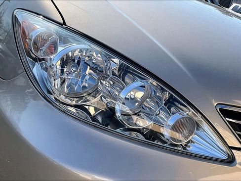 Used 2005 Toyota Camry LE image 24