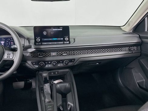Certified 2023 Honda Accord EX image 12