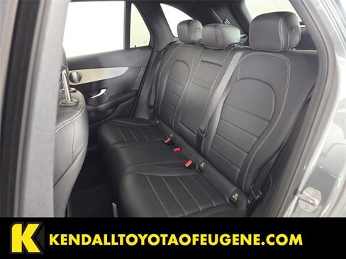 Used 2019 Mercedes-Benz GLC 350e 4MATIC image 17