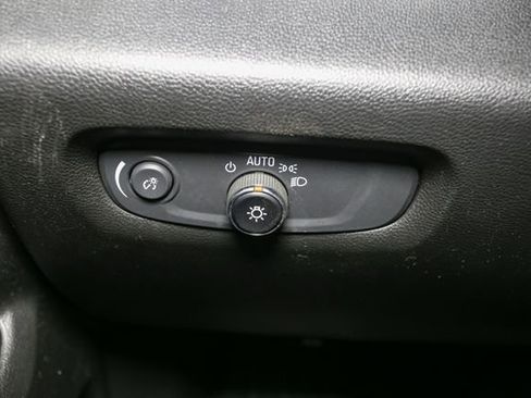 Used 2023 Chevrolet Traverse LT AWD/4WD image 37
