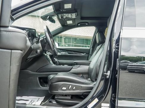 Used 2024 Cadillac XT6 Premium Luxury FWD image 39
