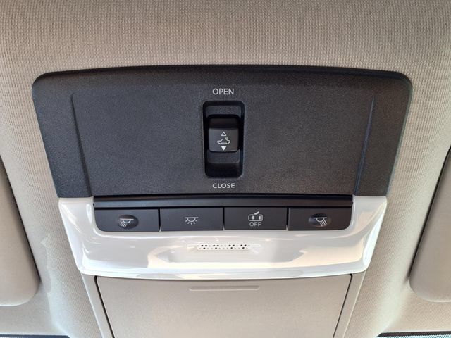Used 2025 Nissan Sentra SV w/ SV Premium Package FWD image 14