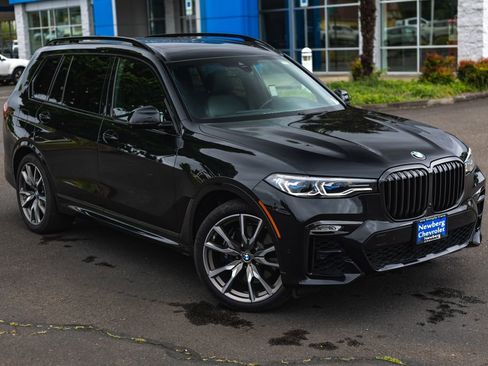 Used 2021 BMW X7 M50i w/ Executive Package AWD/4WD image 2