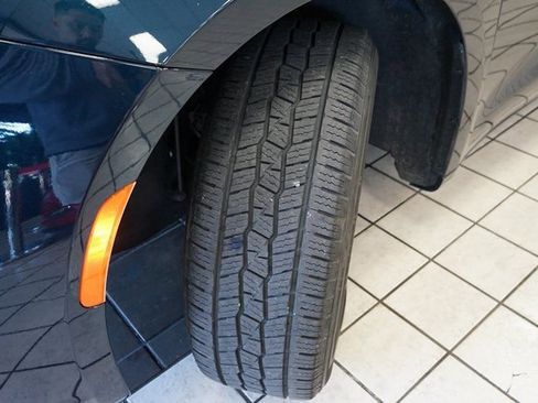 Used 2022 Chrysler Pacifica Touring-L image 54