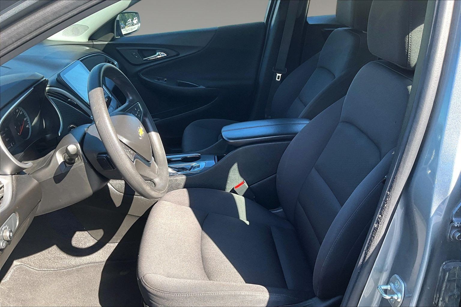 Used 2024 Chevrolet Malibu LT FWD image 23