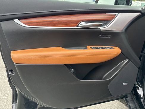 Used 2025 Cadillac XT5 Premium Luxury image 14