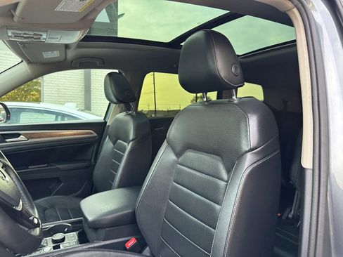 Used 2019 Volkswagen Atlas SEL Premium AWD/4WD image 16