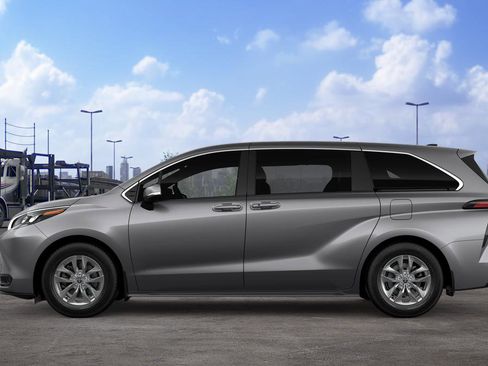 New 2026 Toyota Sienna LE AWD/4WD image 6