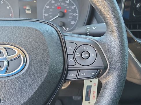 Used 2023 Toyota Corolla LE FWD image 18