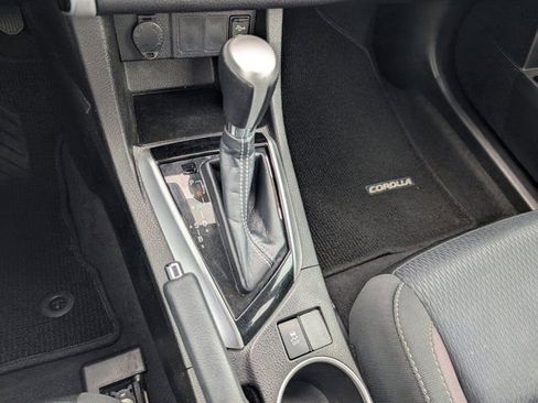 Used 2018 Toyota Corolla LE w/ LE Premium Package image 26