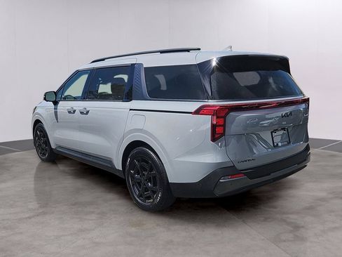 Certified 2026 Kia Carnival SX w/ SX Dark Edition Package FWD image 6