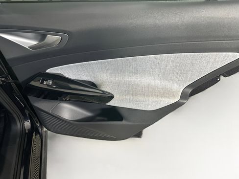 Used 2023 Volkswagen ID.4 Pro image 28