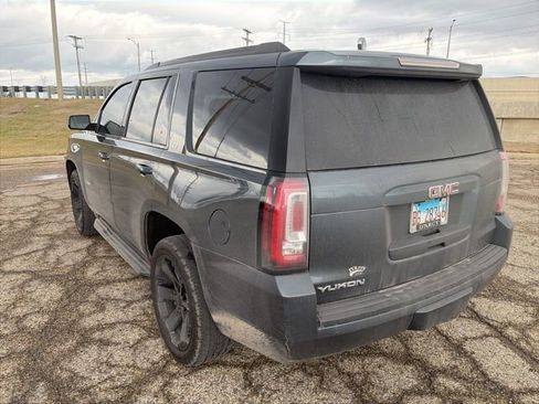 Used 2019 GMC Yukon SLT w/ Graphite Performance Edition image 4