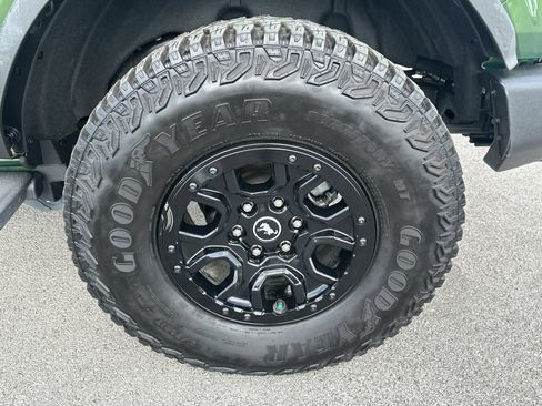 Used 2024 Ford Bronco Wildtrak image 9