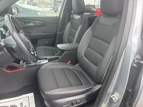 Used 2023 Chevrolet TrailBlazer RS w/ Sun and Liftgate Package image 14