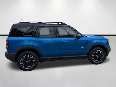 Used 2022 Ford Bronco Sport Outer Banks w/ Tech Package AWD/4WD image 3