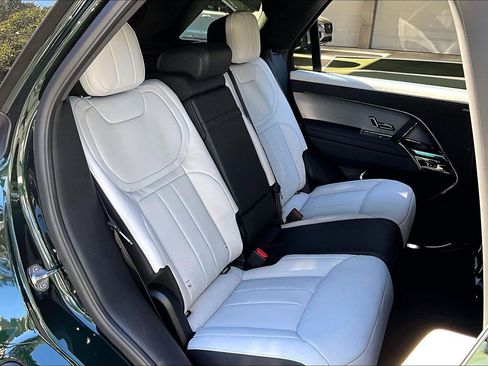 New 2026 Land Rover Range Rover Sport Dynamic SE image 9