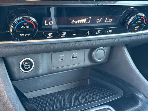 Certified 2021 Nissan Rogue SV image 25