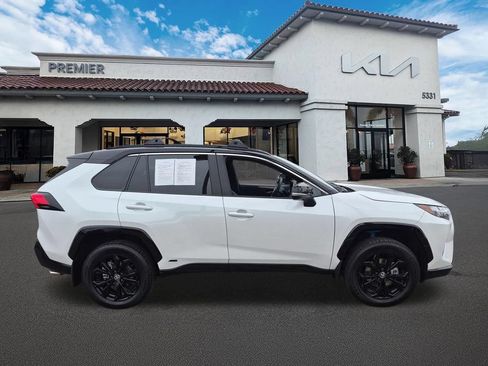Used 2023 Toyota RAV4 XSE AWD/4WD image 9