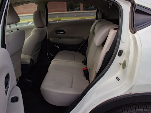 Used 2017 Honda HR-V EX image 18