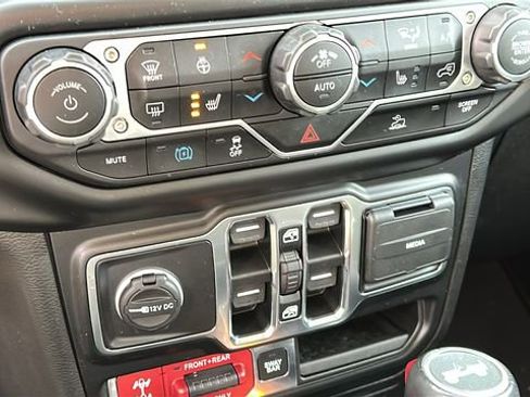 Used 2022 Jeep Wrangler Unlimited Rubicon 4xe w/ Cold Weather Group image 17