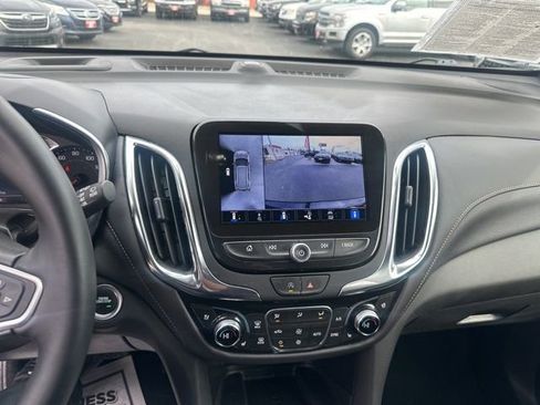 Used 2024 Chevrolet Equinox Premier image 9