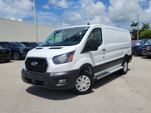 Used 2025 Ford Transit 250 Low Roof w/ Exterior Upgrade Package RWD image 31