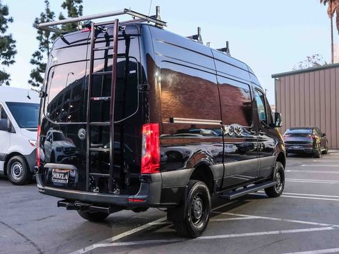 Used 2021 Mercedes-Benz Sprinter 2500 w/ Comfort Plus Package image 4