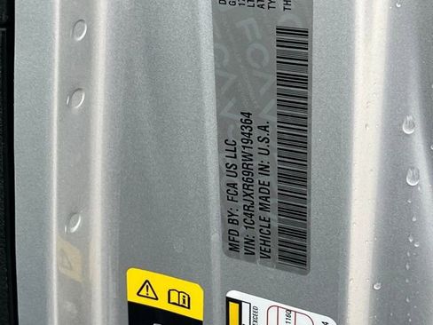 Used 2024 Jeep Wrangler Unlimited Rubicon 4xe image 37