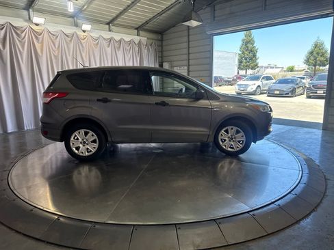 Used 2013 Ford Escape S FWD image 3