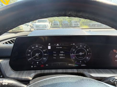 Used 2024 Kia Telluride SX Prestige AWD/4WD image 8