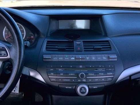Used 2010 Honda Accord EX-L image 6
